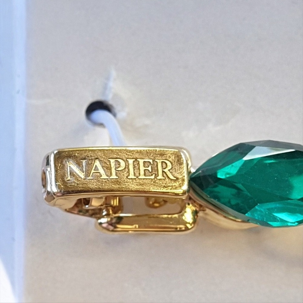 Napier Gold Tone Red Green Poinsettia Flower Crystal Chain Bracelet Boxed - Picture 5 of 6